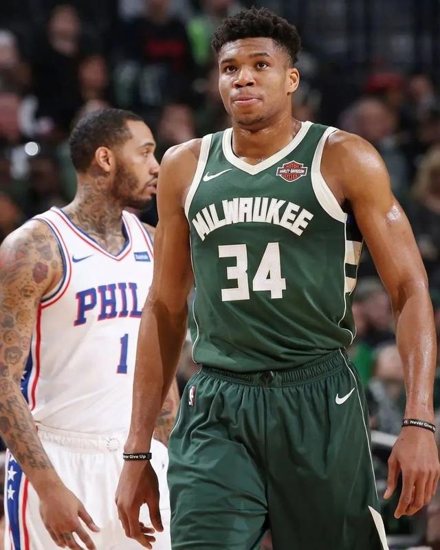 罗德曼坚守防守篮板成生涯成功关键（防守篮板造就罗德曼的职业成功）