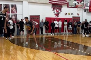 半场战报：科隆0-0圣保利（半场快讯：科隆与圣保利战成0-0）