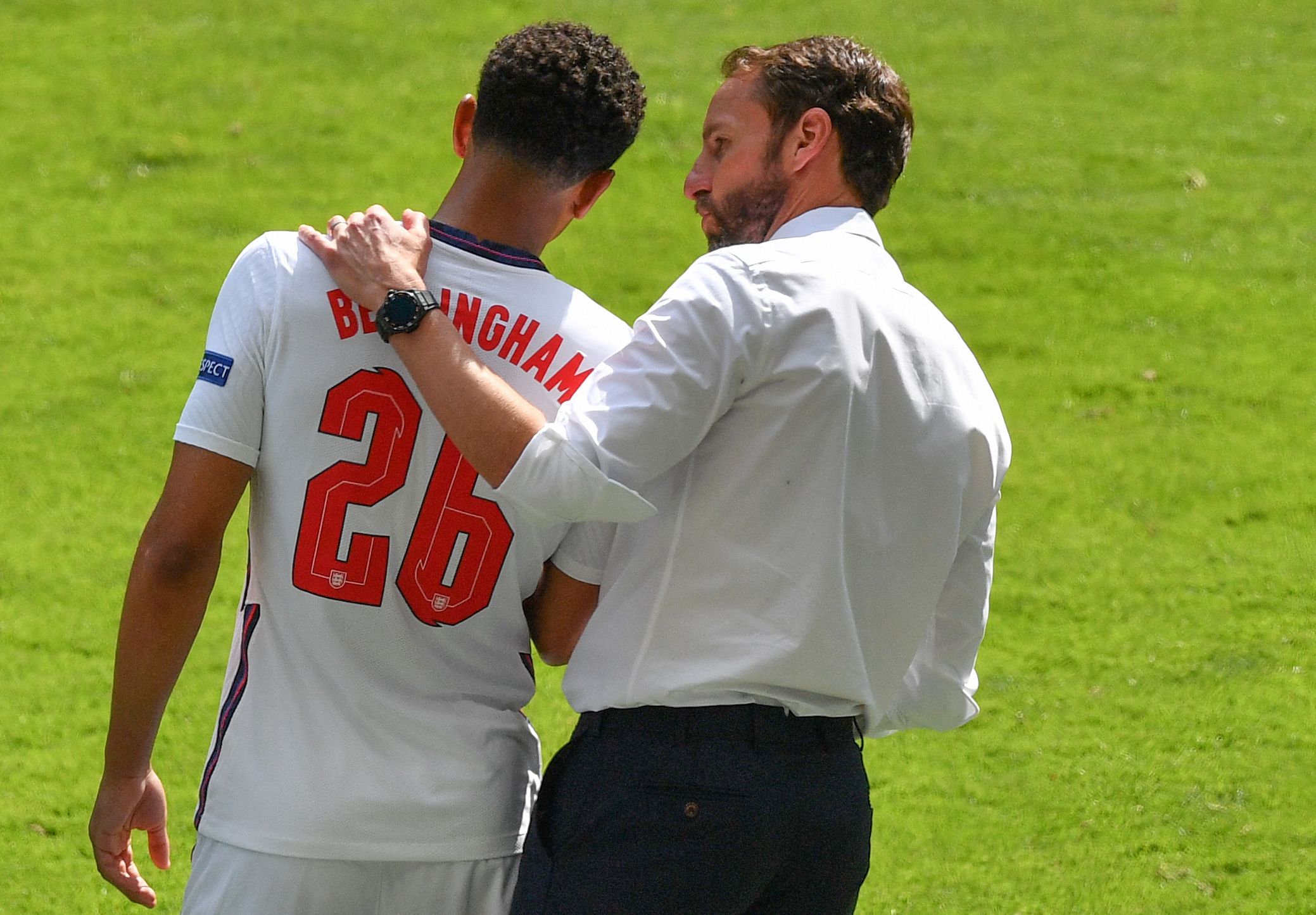 签名鞋明年春季发布！克拉克：期待与大家分享我的首款签名鞋（克拉克官宣首款签名鞋明年春季亮相，期待与大家见面）