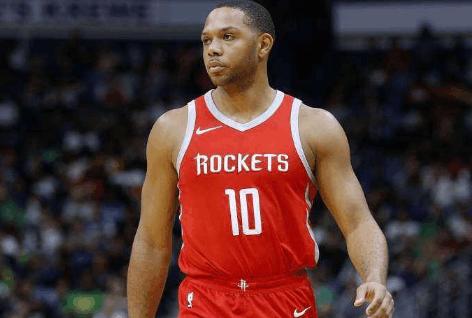 半场交换球衣引争议！贝林厄姆遭英格兰球迷痛批“巨星做派”（半场换球衣引风波，英格兰球迷抨击贝林厄姆摆巨星架子）