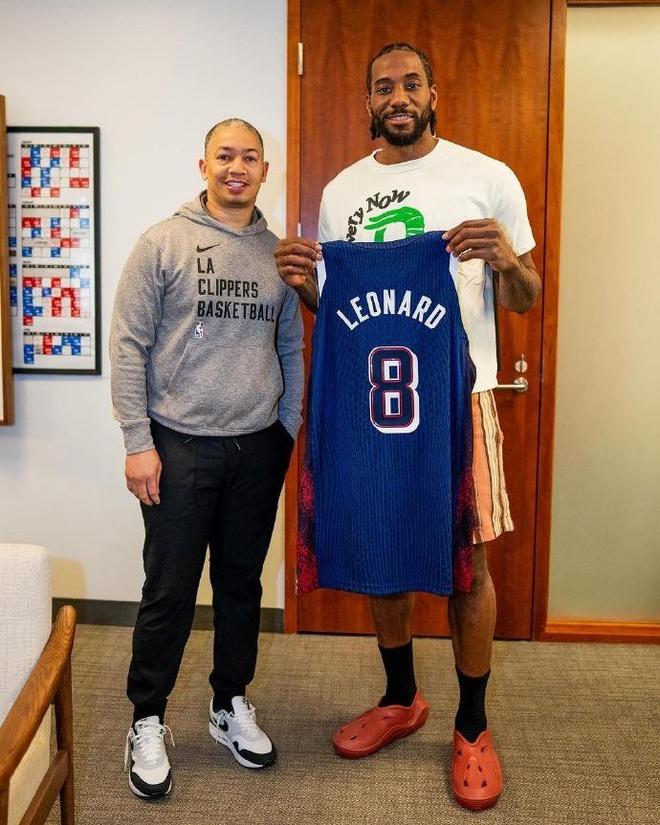 加纳官方：萨利苏和塞梅尼奥因伤已返回俱乐部，无缘对阵韩国（加纳队官宣：萨利苏、塞梅尼奥伤退返俱乐部，缺席对阵韩国一战）