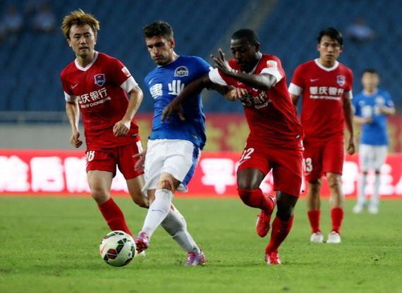 意天空：圣地亚哥尚未恢复完整合练，大概率会缺席米兰德比（意天空：圣地亚哥仍未恢复全训，米兰德比恐难出场）