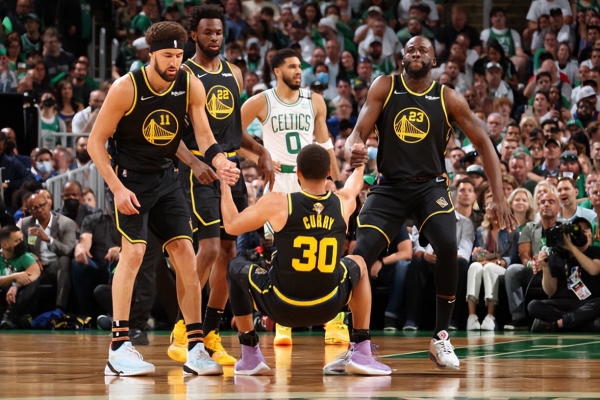 NBA战报：科沃德23分14板，灰熊107-98击败快船（灰熊107-98击退快船，科沃德23分14篮板领衔）