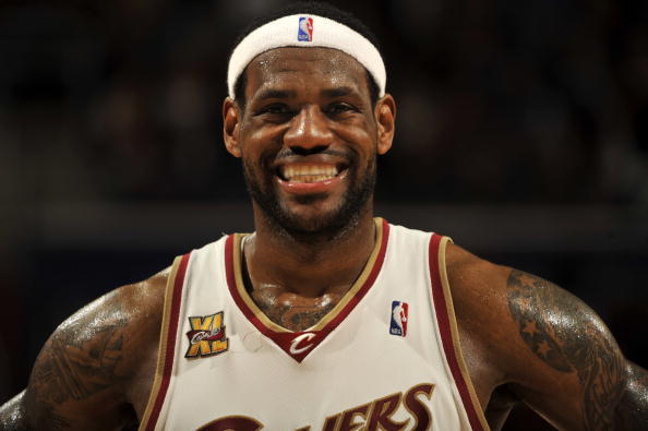 河南决战国安！三位久违强援露面，王刚单独挑大梁，新金主现场督战（河南对决国安：三位强援久别回归，王刚独挑大梁，新金主现场督军）