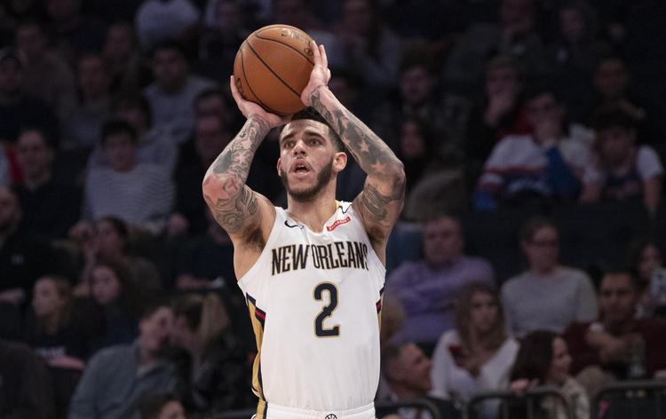 剑南春｜巴萨4-0十人毕包，费兰双响，莱万、费尔明破门（剑南春｜巴萨4-0大胜十人毕尔巴鄂，费兰梅开二度，莱万与费尔明建功）